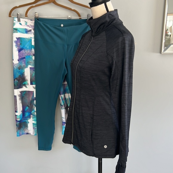 Apana & Yogalicious Bundle EUC - Picture 4 of 17